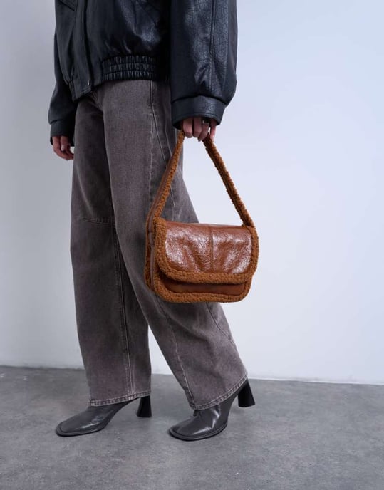 Topshop Solo borgtrim axelväska i brun - Image 4