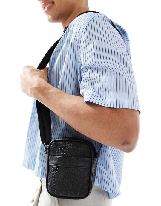 ASOS DESIGN faux läder präglad axelväska i svart - Image 3