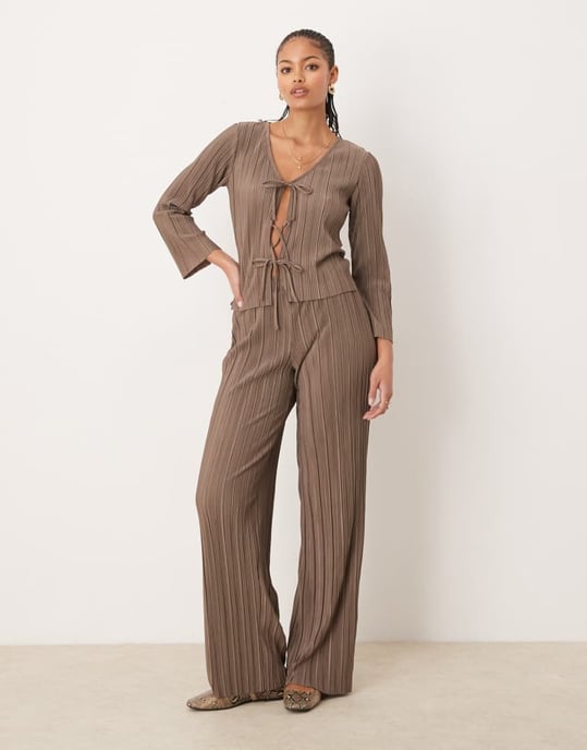 JDY Tall tie front plisse top co-ord in brown - Image 2