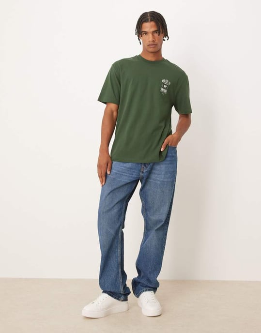 ASOS DESIGN avslappnad t-shirt med souvenirtryck i mörkgrön - Image 2