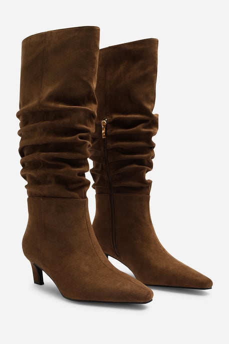 Where's That From Womens Kensley Ruched Slouch Knee High Snipped Toe Boot - Image 3
