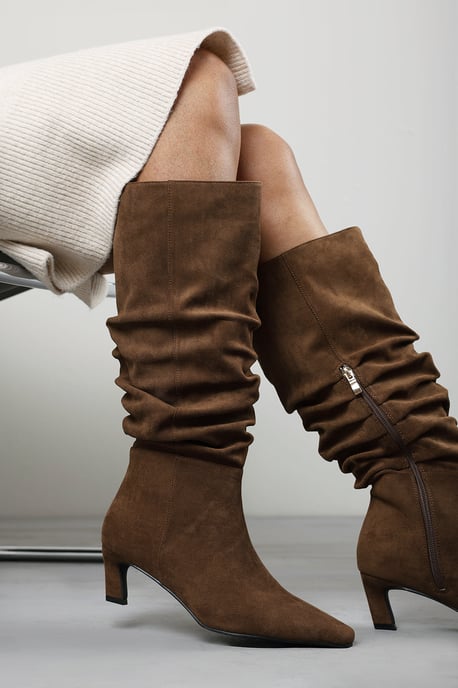 Where's That From Womens Kensley Ruched Slouch Knee High Snipped Toe Boot - Image 5