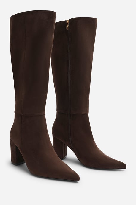 Where's That From Womens Evixa Wide Fit Knee High Pointed Toe Block Heel Boot - Image 4