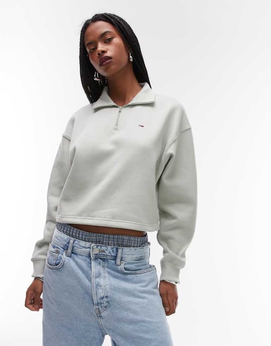 Tommy Jeans boxy crop 1/4 zip croppad tröja i salvia - Image 1