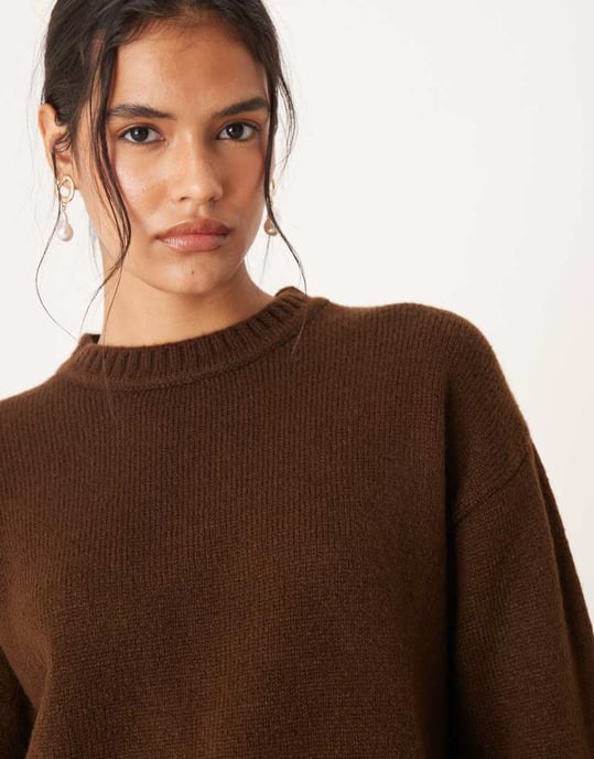 ASOS DESIGN stickad tröja i chokladbrun - Image 2