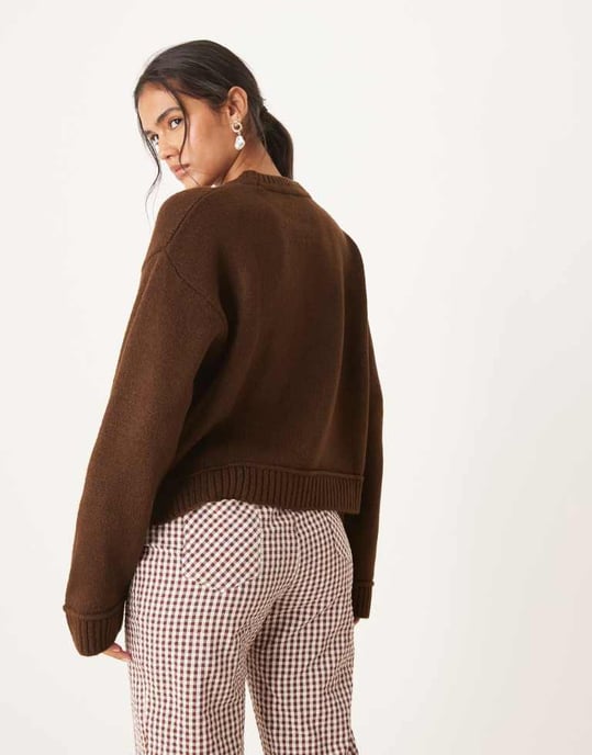 ASOS DESIGN stickad tröja i chokladbrun - Image 4