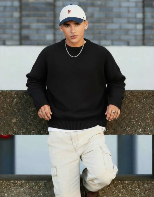 ASOS DESIGN super oversized boxig passform stickad rundhalsad tröja i svart - Image 1