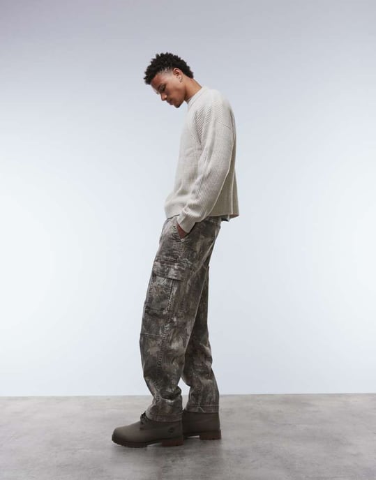 ASOS DESIGN överdimensionerad boxig stickad fiskar-ribbstickad tröja i stenmelerad färg - Image 2