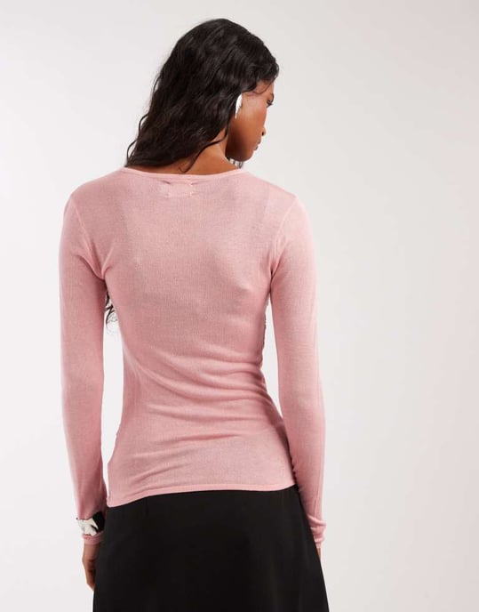 ASOS DESIGN genomskinlig stickad mjuk topp med rynkade sidor i rosa - ROSA - Image 3