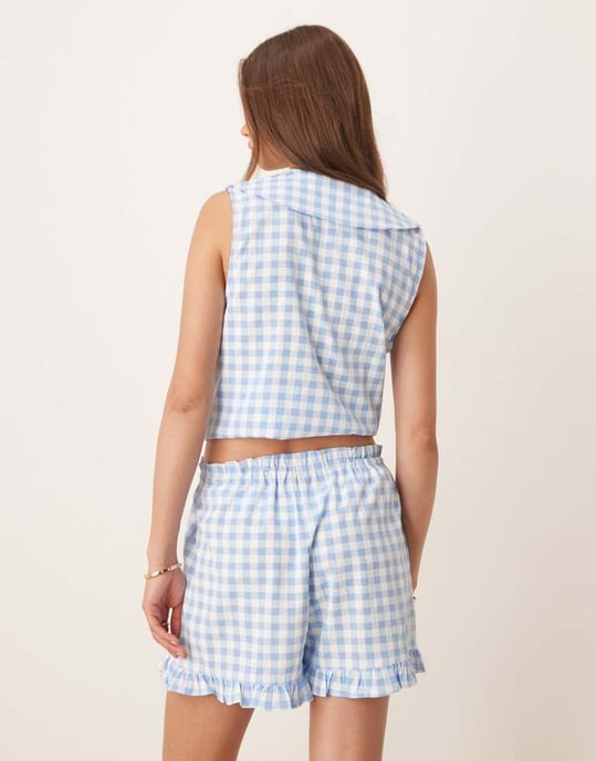 ASOS DESIGN volangshorts med resår i blå och vit rutigt mönster - Image 2