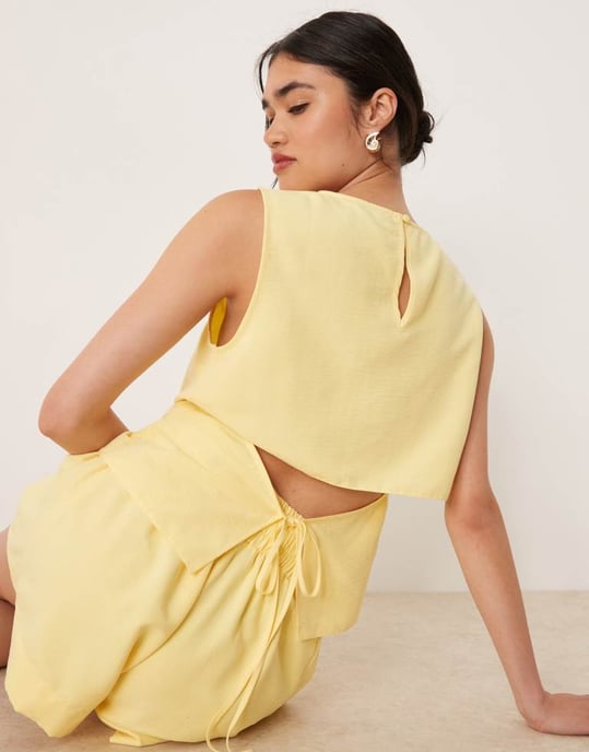 ASOS DESIGN öppen knytbaksskal topp i gult - Image 3