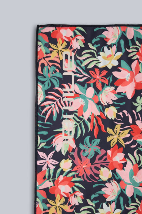 Printed Microfibre Travel Towel Fast Drying Super Absorbent Compact Beach Towel Multicolour - Image 2