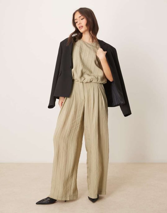 ASOS DESIGN vida byxor co-ord i grön ton-i-ton rand - Image 1