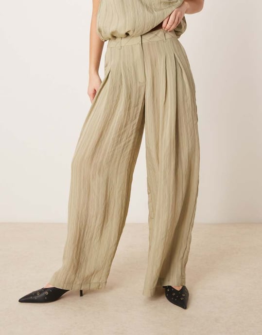 ASOS DESIGN vida byxor co-ord i grön ton-i-ton rand - Image 4