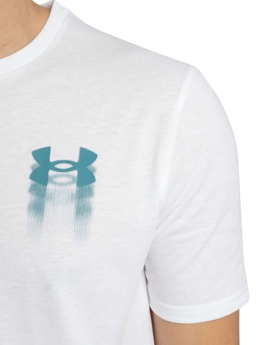 Under Armour Losvallend T-Shirt Met Wazig Logo Op De Achterkant, Wit - Image 4