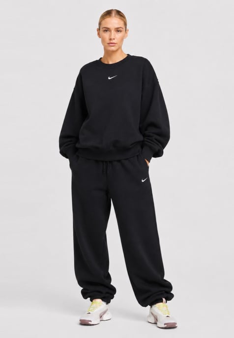 Nike Womens Sportswear Phoenix Fleece Oversized Crewneck Sweatshirt in Black - Image 4