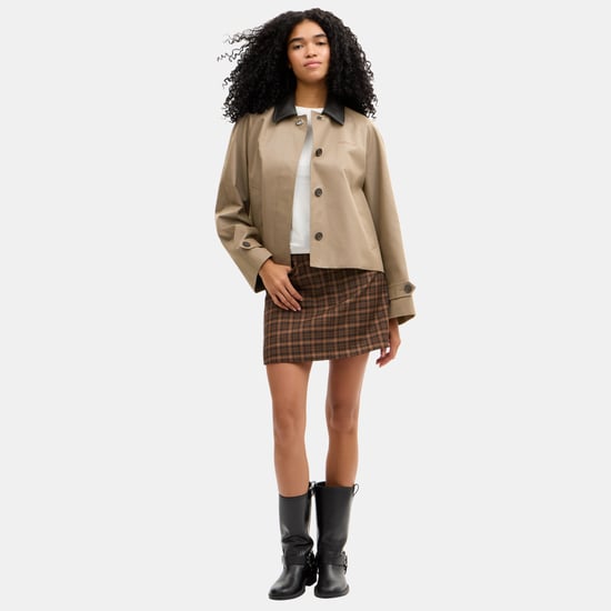 Swing Trench Coat With Leather Collar - Image 2