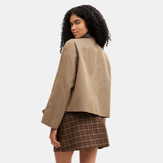 Swing Trench Coat With Leather Collar - Image 3