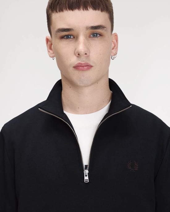 Regular Fit Long Sleeve Logo Detail Sweatshirt in Black - Image 3