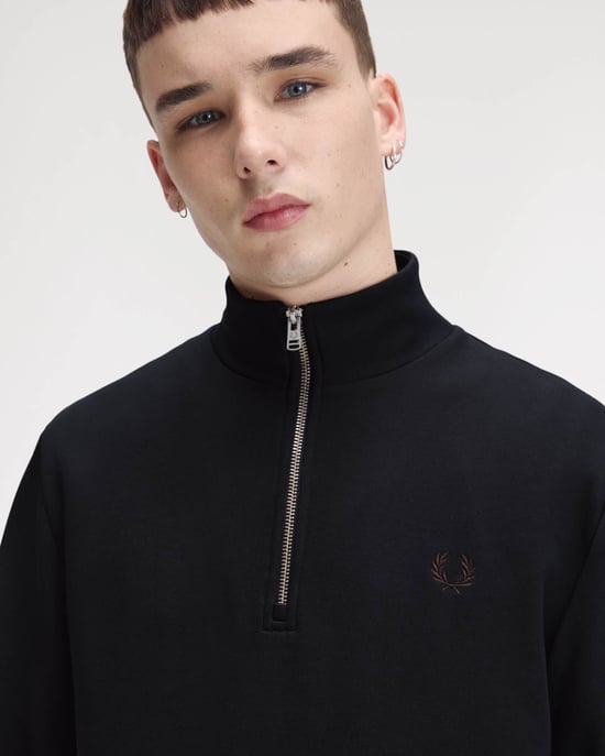 Regular Fit Long Sleeve Logo Detail Sweatshirt in Black - Image 6