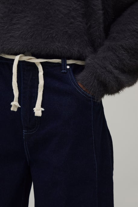 Panelled Rope Belted Barrel Fit Jeans - Image 3