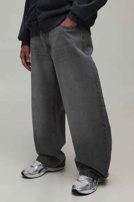 Extreme Barrel Fit Washed Jeans - Image 1