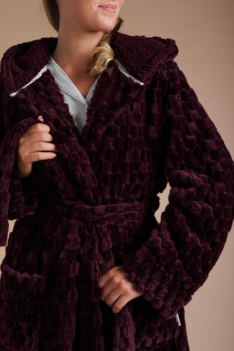 Burgundy Honeycomb Textured Dressing Gown - Image 4
