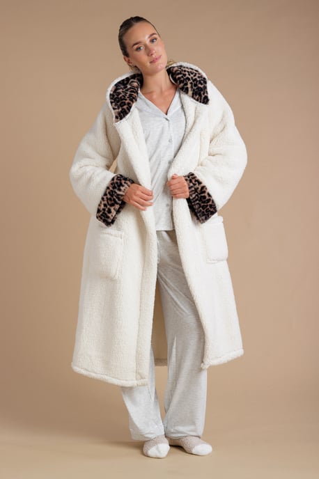 Ivory Leopard Hood Sherpa Dressing Gown - Image 3