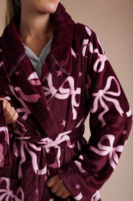 Burgundy Bow Print Fluffy Hooded Dressing Gown - Image 4