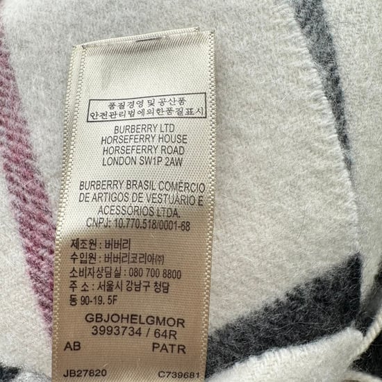 Burberry jätterutig halsduk med fransar i krämfärgad kashmir - Image 5