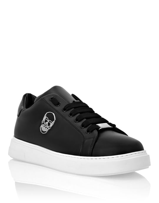 Low-Top Sneakers Skull - Image 1