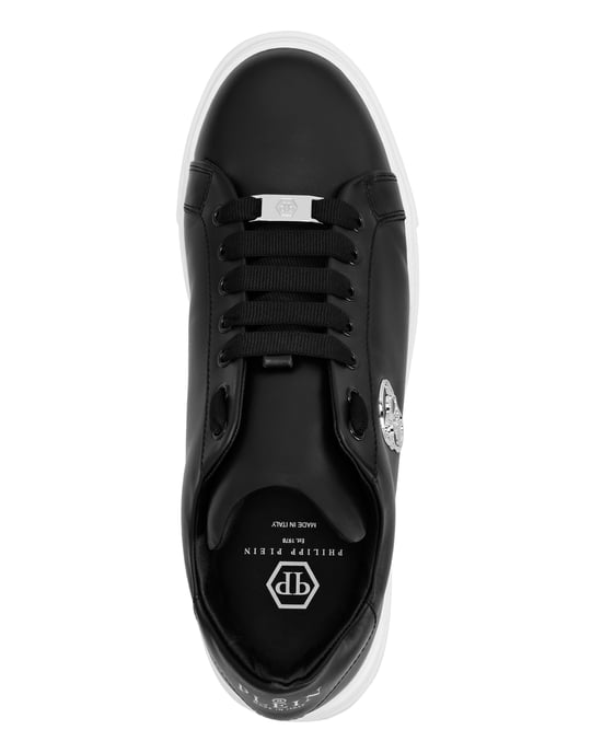 Low-Top Sneakers Skull - Image 2