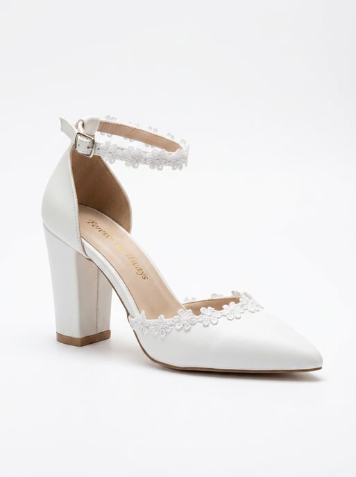 Alisa Blokhak Bruids Spitse Neus Pump - Image 1