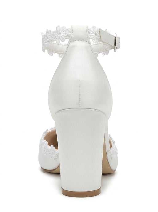 Alisa Blokhak Bruids Spitse Neus Pump - Image 3