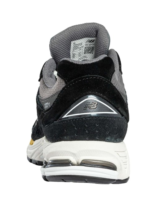 New Balance 2002 Suede Trainers, Black - Image 5