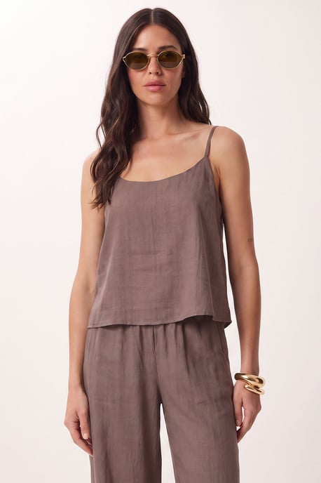 V-Neck Sleeveless Two-Piece Coord Set with Wide Leg Pants - Image 3