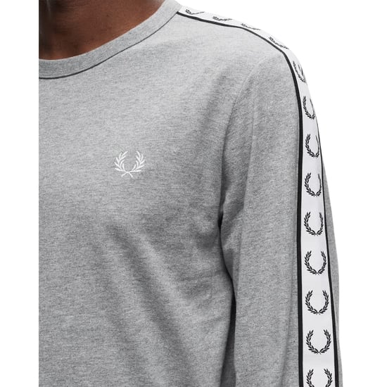 Fred Perry T-shirt Met Lange Mouwen En Getaped Patroon In Staalgrijs - Image 3
