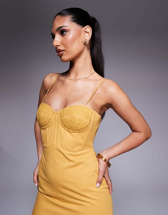 ASOS DESIGN bomulls twill korsett midi med broderad bystdetalj i senap - Image 4