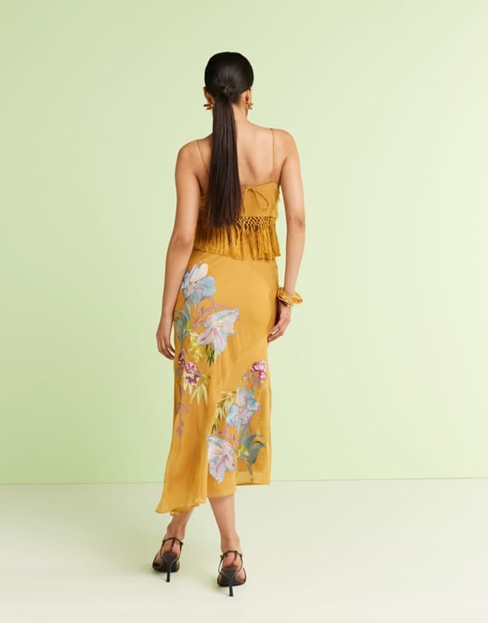 ASOS DESIGN maxi klänning med fransdetaljer och broderi i senapsgul - Image 3