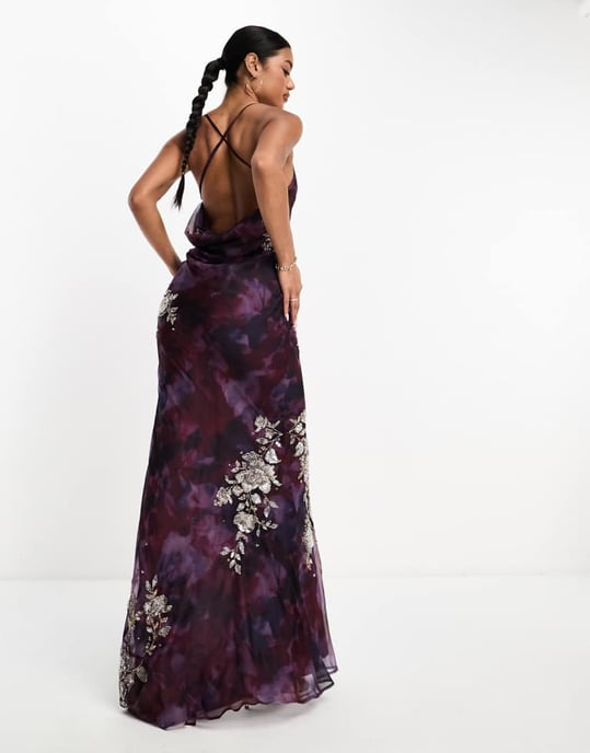 ASOS DESIGN maxiklänning med draperad hals och snedskuren passform med blommig dekoration i lila akvarelltryck - Image 4