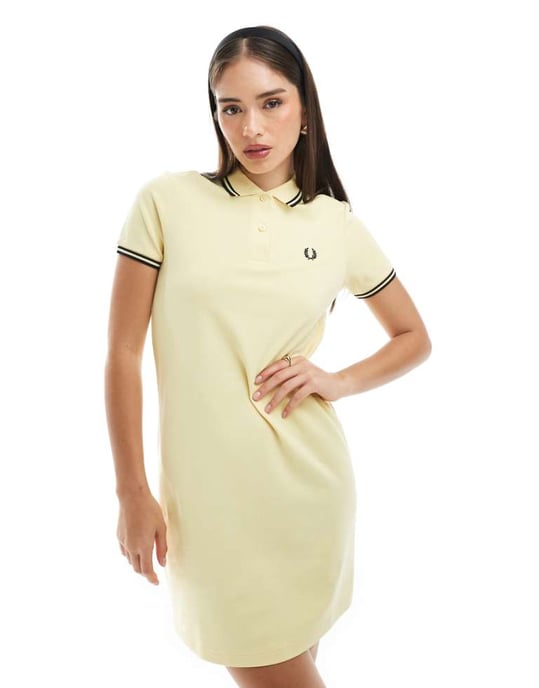 Fred Perry tvåfärgad polo klänning i gul/svart - Image 1