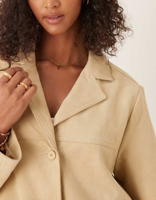 ASOS DESIGN äkta mocka 70-talsjacka i smörkräm - Image 2