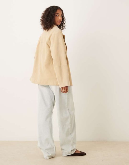 ASOS DESIGN äkta mocka 70-talsjacka i smörkräm - Image 4