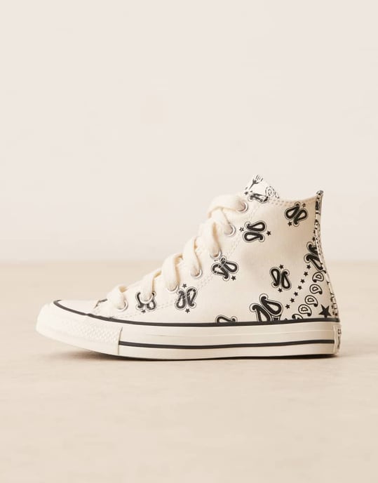 Converse Chuck Taylor All Star Hi-sneakers i off-white med paisleymönster - Image 2