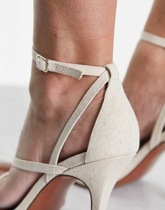 ASOS DESIGN Nelly asymmetriska högklackade sandaler i naturligt linne - Image 3