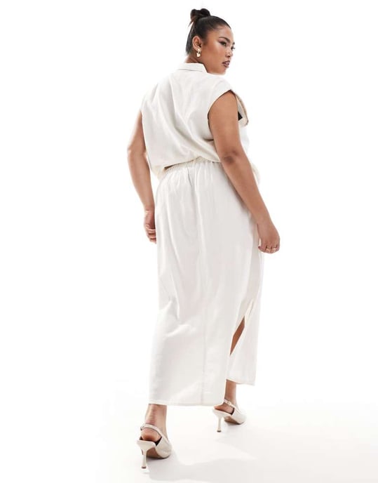 Vero Moda Curve linen midi skirt co-ord in off white - Image 4
