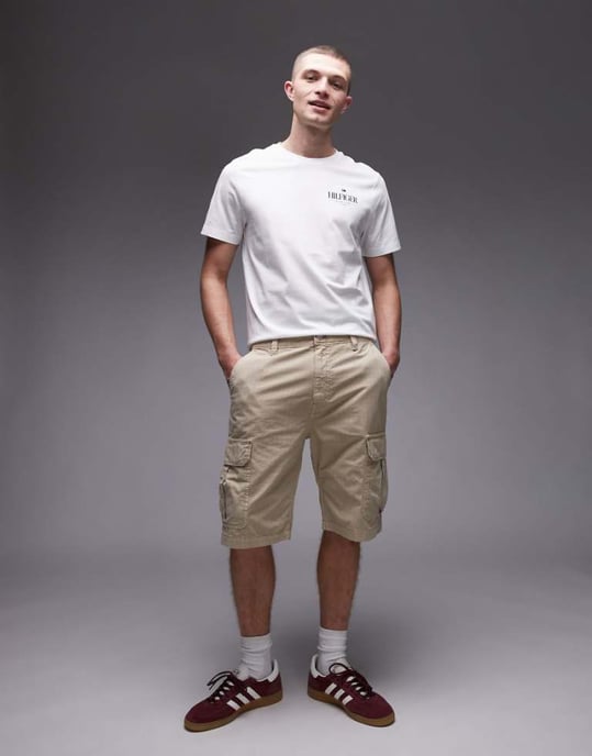 Tommy Jeans Otis cargo shorts i beige - Image 1
