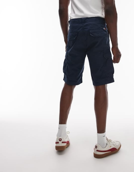 Tommy Jeans Otis reguljära cargoshorts i marinblå - Image 4