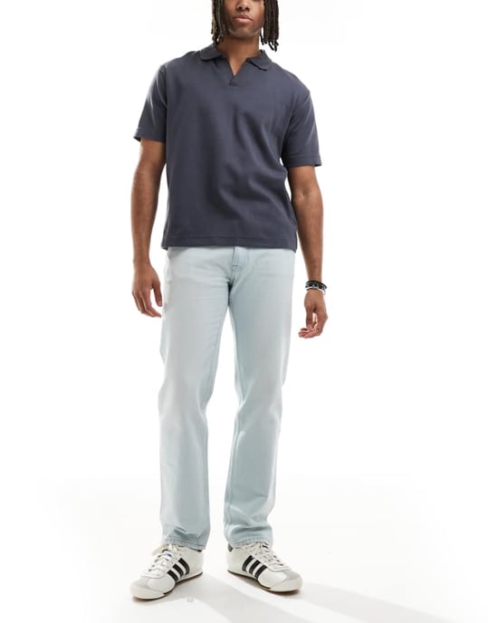 Calvin Klein Jeans standard rak jeans i solblekt tvätt - Image 1