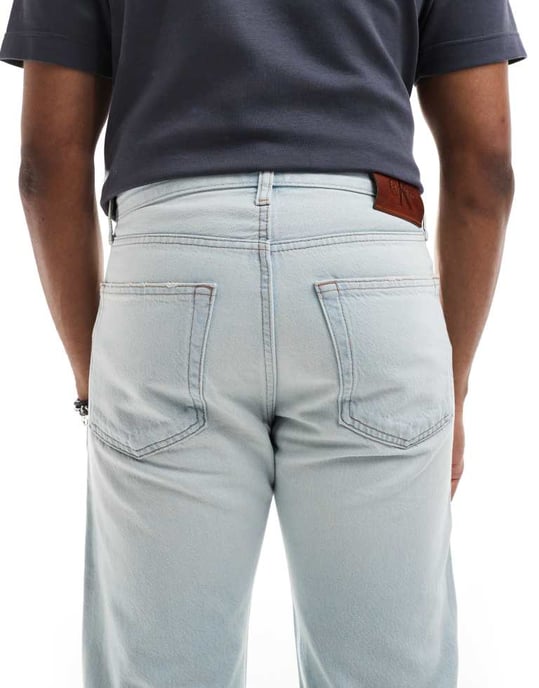 Calvin Klein Jeans standard rak jeans i solblekt tvätt - Image 4